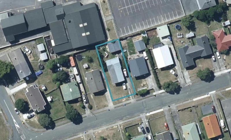 30 Niagara Street, Waitangirua, Porirua - Carousel 1