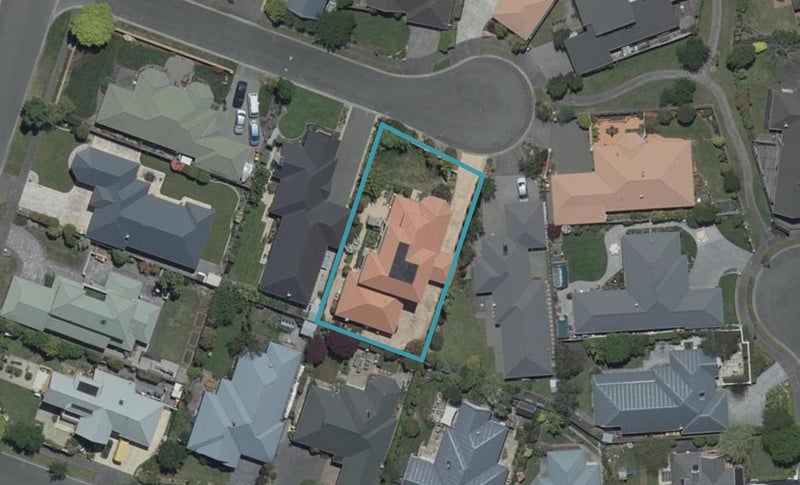 8 Lytham Green, Shirley, Christchurch - Carousel 1