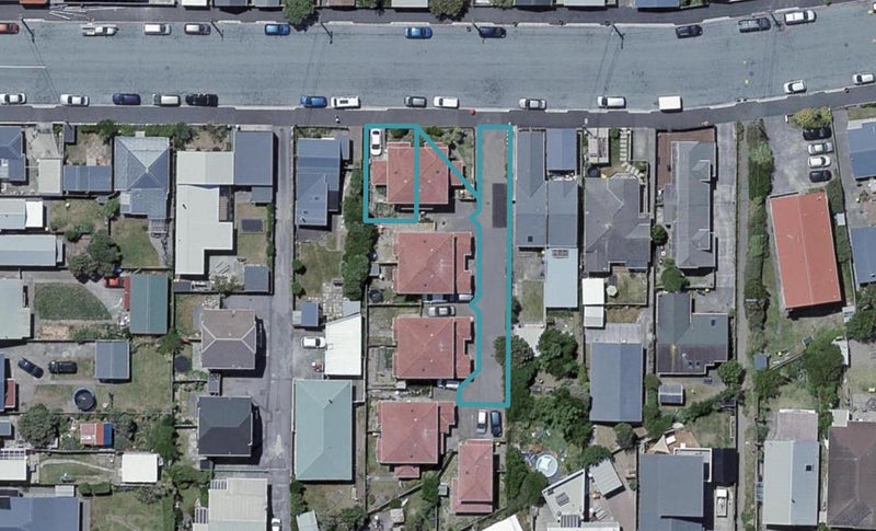 9/127 Apu Crescent, Lyall Bay, Wellington - Carousel 1