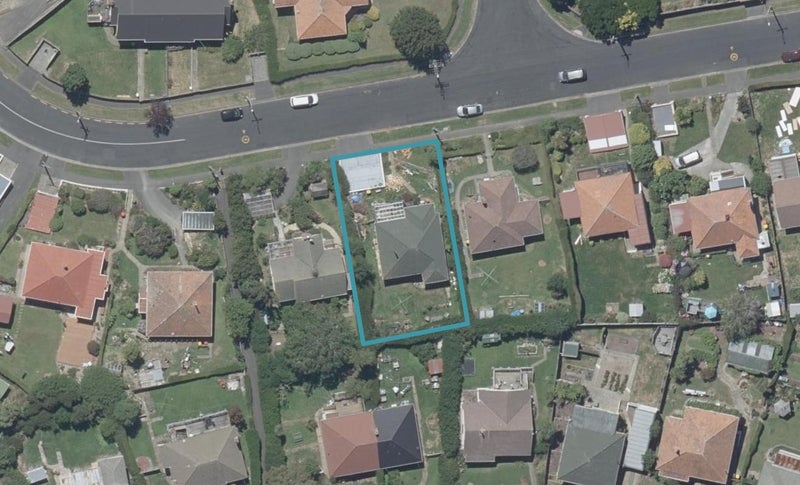 32 Mayfield Avenue, Wakari, Dunedin - Carousel 1