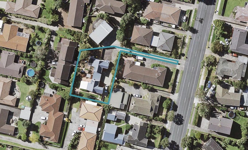 2/131 Pigeon Mountain Road, Half Moon Bay, Auckland - Carousel 1