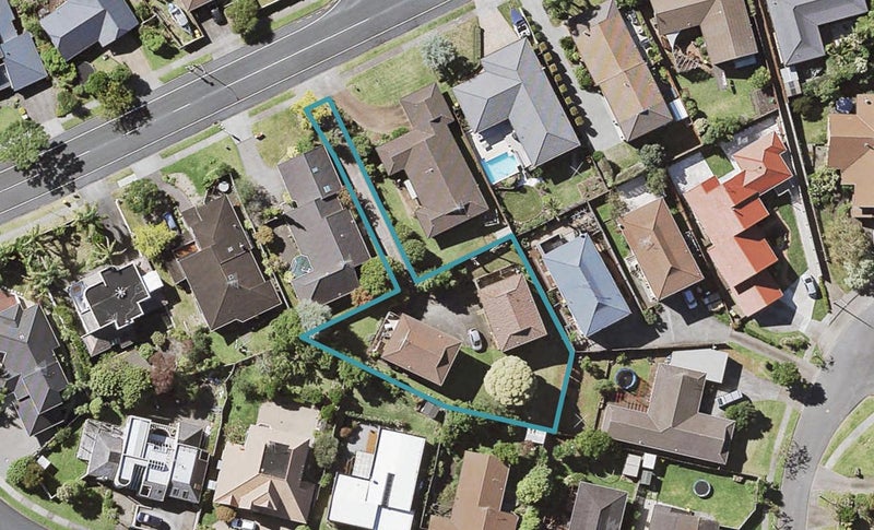 30 Loloma Drive, Half Moon Bay, Auckland - Carousel 1