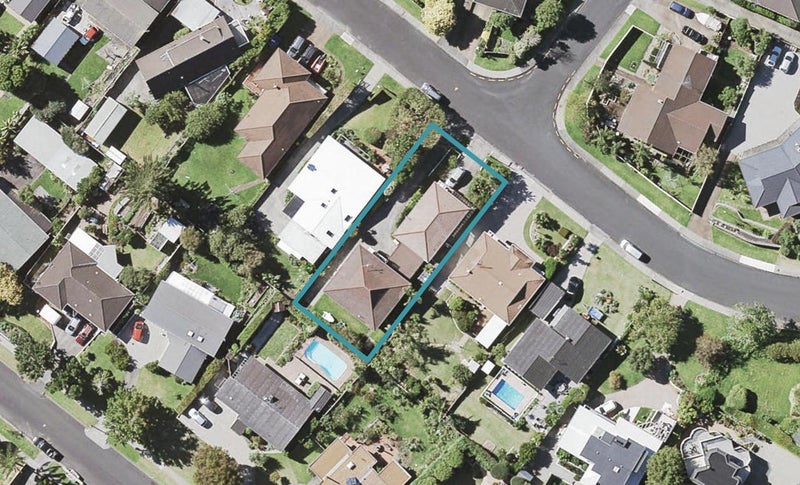 10A Paisley Street, Mellons Bay, Auckland - Carousel 1