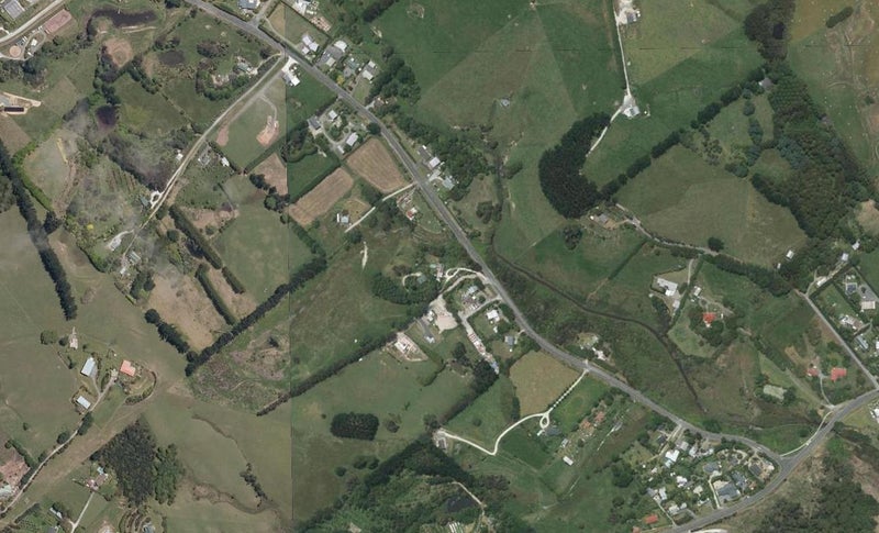 4 Carnell Place, Kaiwaka - Carousel 1