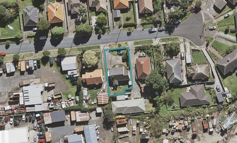 4 Bond Place, Onehunga, Auckland - Carousel 1