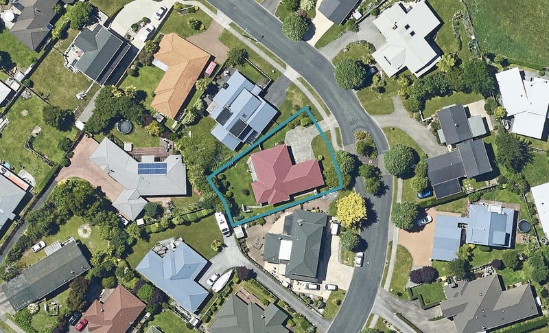 10 Hayward Rise, Owhata, Rotorua - Carousel 1