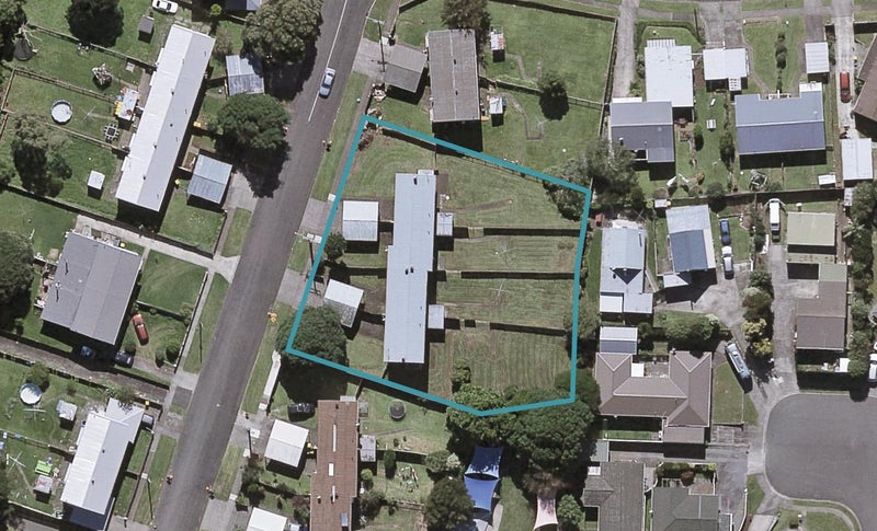 12 Cook Street, Marfell, New Plymouth - Carousel 1