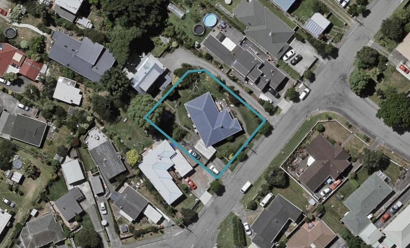 3 Goldsborough Avenue, Raumati Beach, Paraparaumu - Carousel 1