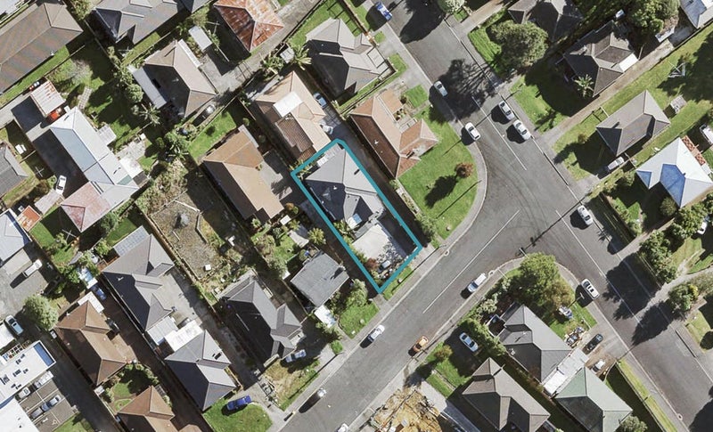 10 McGowan Street, Mount Roskill, Auckland - Carousel 1