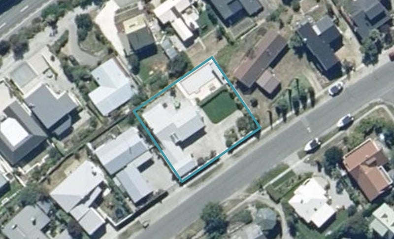 28 Oregon Drive, Kelvin Heights, Queenstown - Carousel 1