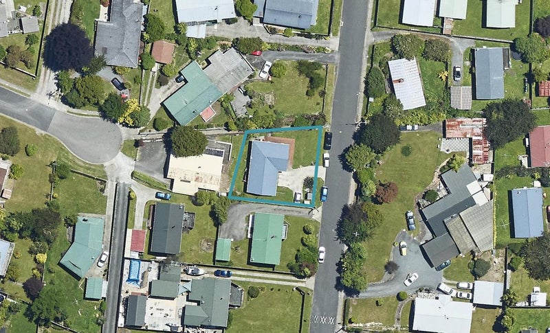 27 Taharangi Street, KOUTU, Rotorua - Carousel 1