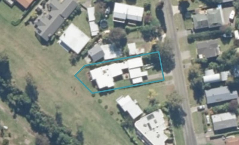 12 Kinloch Road, Kinloch, Taupō - Carousel 1