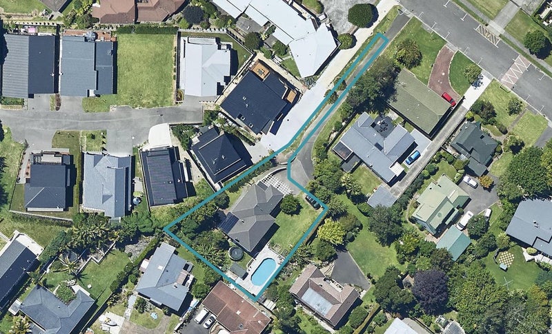 16 Thirteenth Avenue, Tauranga South, Tauranga - Carousel 1