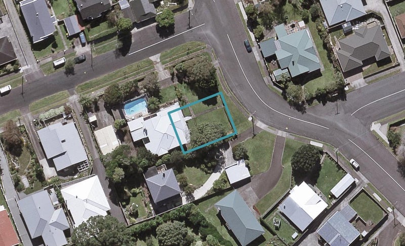 16 Dartmoor Avenue, Westown, New Plymouth - Carousel 1