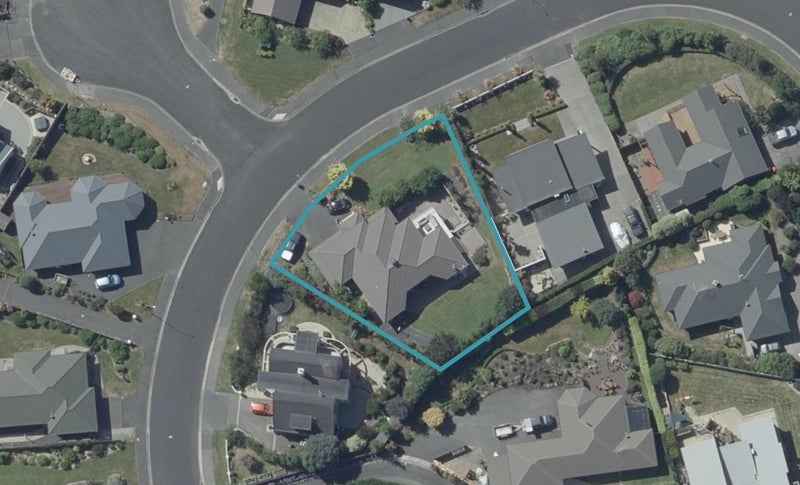 14 Duxford Crescent, Fairfield, Dunedin - Carousel 1
