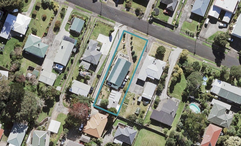46 Beaubank Road, Kelston, Auckland - Carousel 1