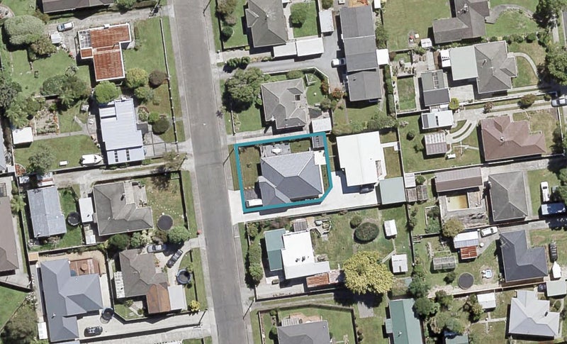 68 Golders Road, Elderslea, Upper Hutt - Carousel 1