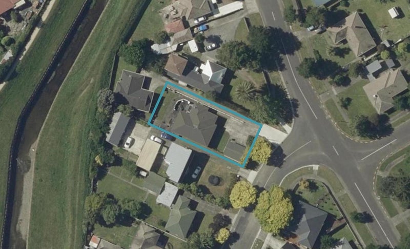 2A Birmingham Street, Takaro, Palmerston North - Carousel 1