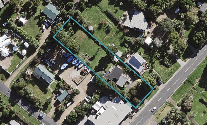 22 Onetangi Road, Onetangi, Waiheke Island - Carousel 1