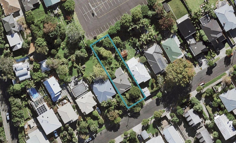 17 Sefton Avenue, Grey Lynn, Auckland - Carousel 1