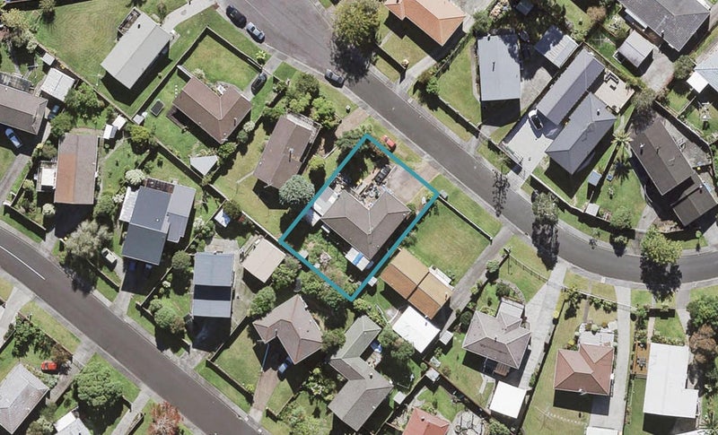 14 Foyle Place, Glendene, Auckland - Carousel 1