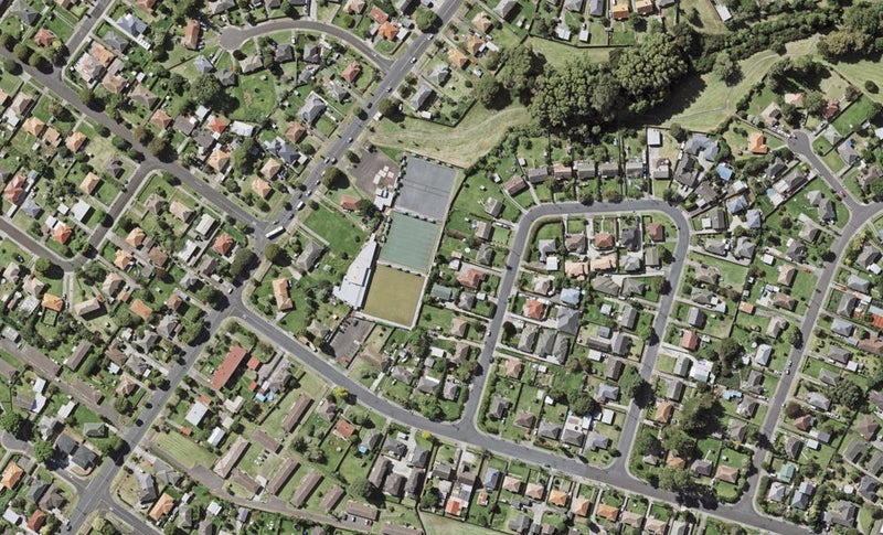 8/9 Coral Crescent, Panmure, Auckland - Carousel 1