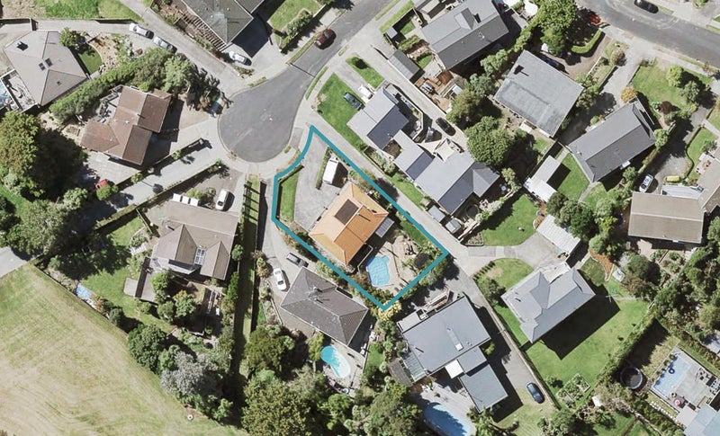 10 Bemrose Place, Cockle Bay, Auckland - Carousel 1