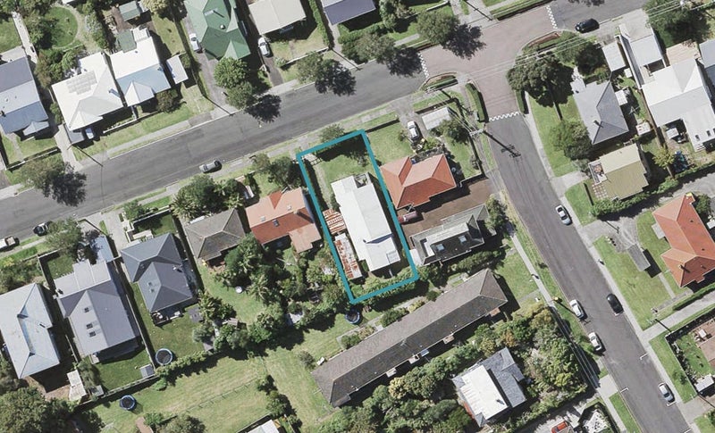 11 Egremont Street, Belmont, Auckland - Carousel 1