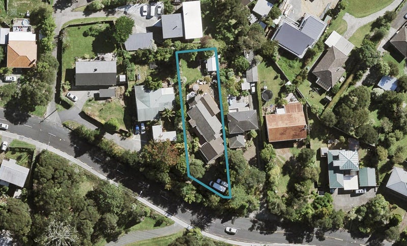 179 Godley Road, Titirangi, Auckland - Carousel 1