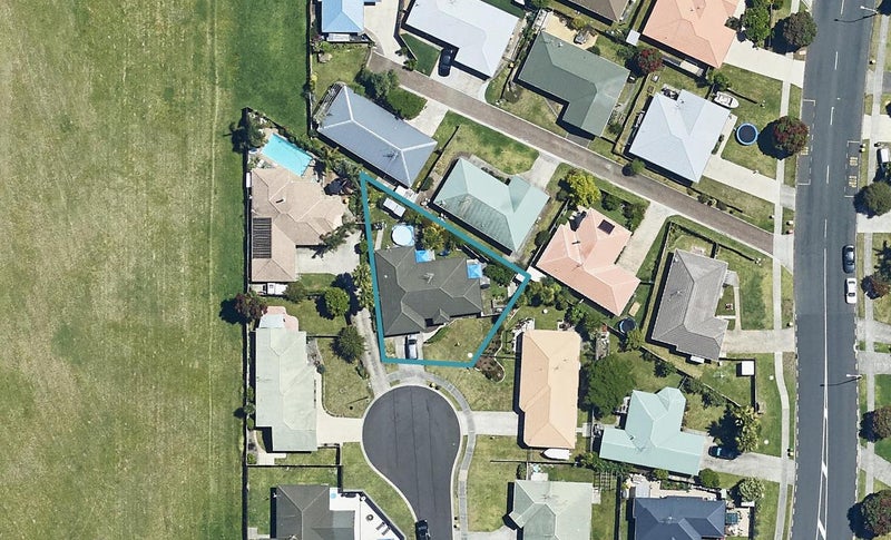 10 Thoroughbred Place, Papamoa Beach, Papamoa - Carousel 1