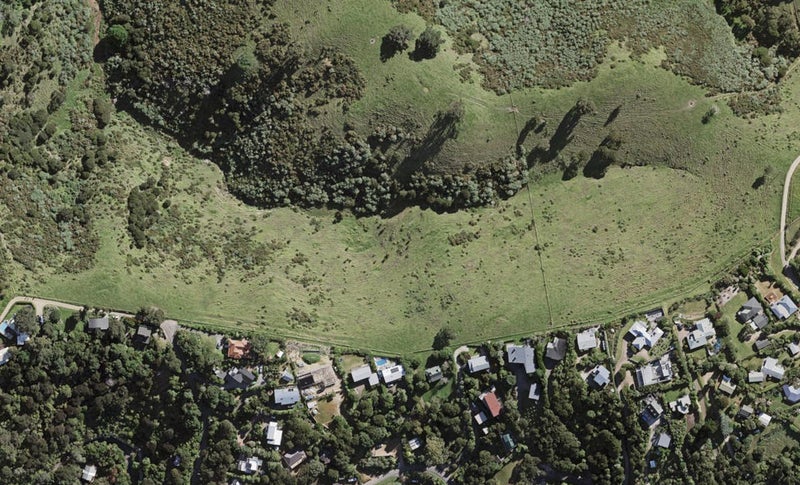 4 Hoete Way, Ostend, Waiheke Island - Carousel 1