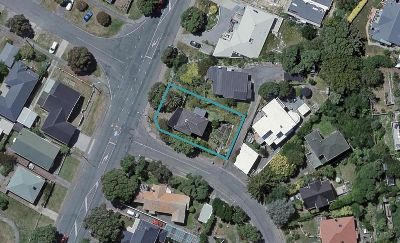 1 Ashleigh Crescent, Miramar, Wellington - Carousel 1