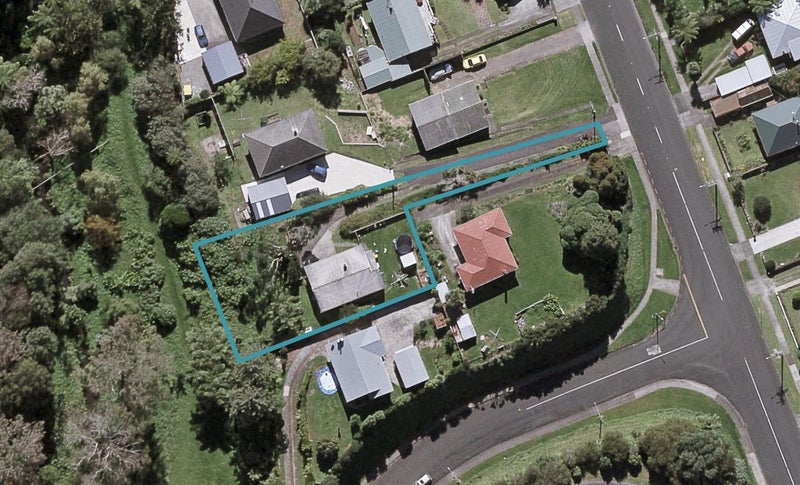 32B Seaview Road, Marfell, New Plymouth - Carousel 1