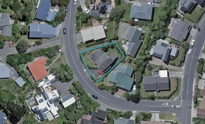 9 Gurkha Crescent, Khandallah, Wellington - Carousel 1