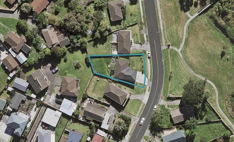 27 Lendenfeld Drive, Papatoetoe, Auckland - Carousel 1