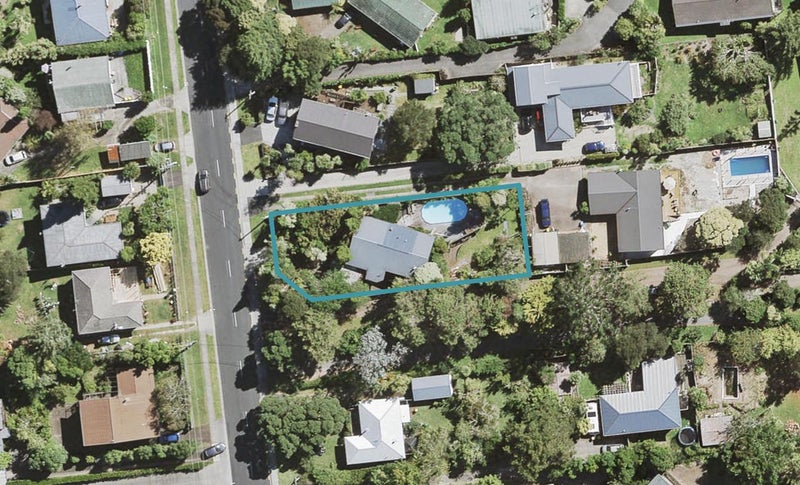 48 Konini Road, Titirangi, Auckland - Carousel 1