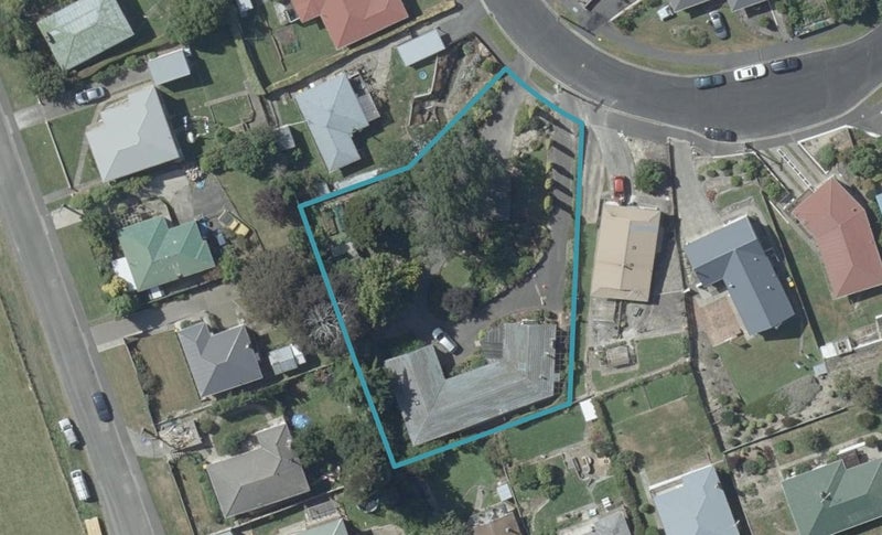 43 Elwyn Crescent, Green Island, Dunedin - Carousel 1