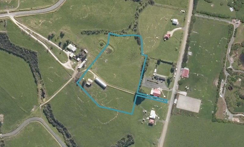 729 Settlement Road, Hakaru - Carousel 1