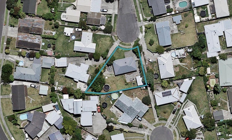 18 Winchester Place, Tamatea, Napier - Carousel 1