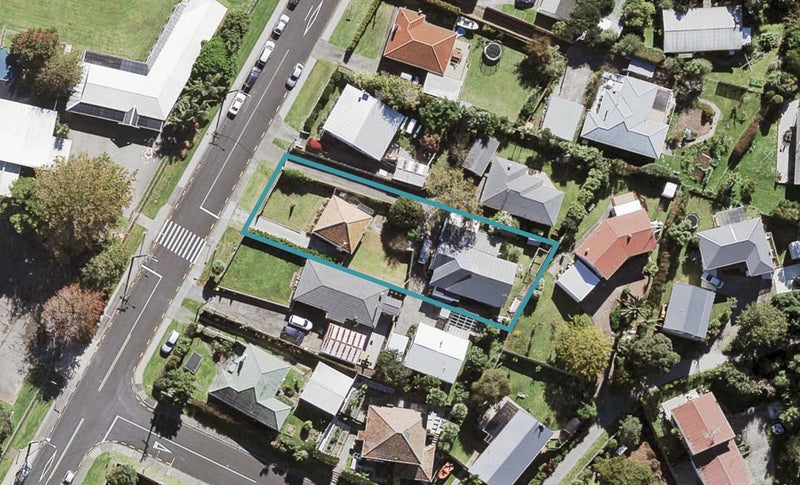 1/13 Salisbury Road, Birkdale, Auckland - Carousel 1