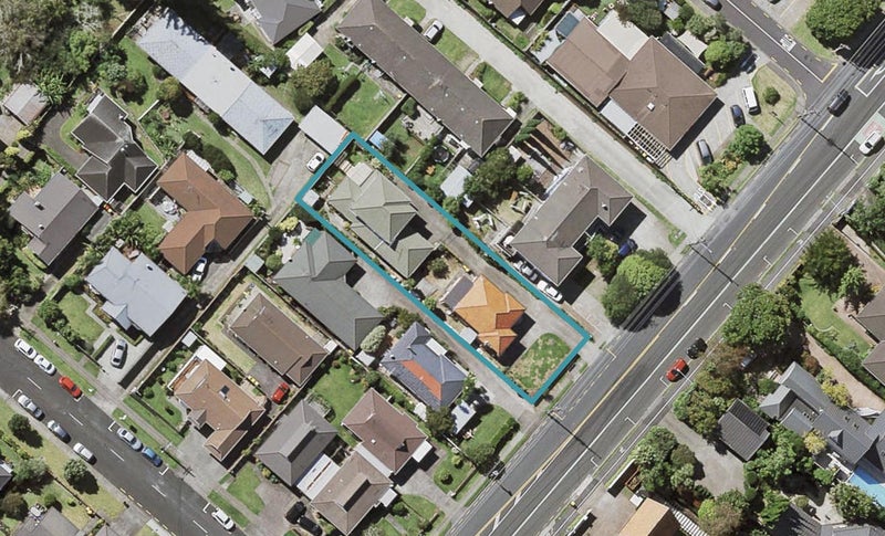 2/113 Shakespeare Road, Milford, Auckland - Carousel 1