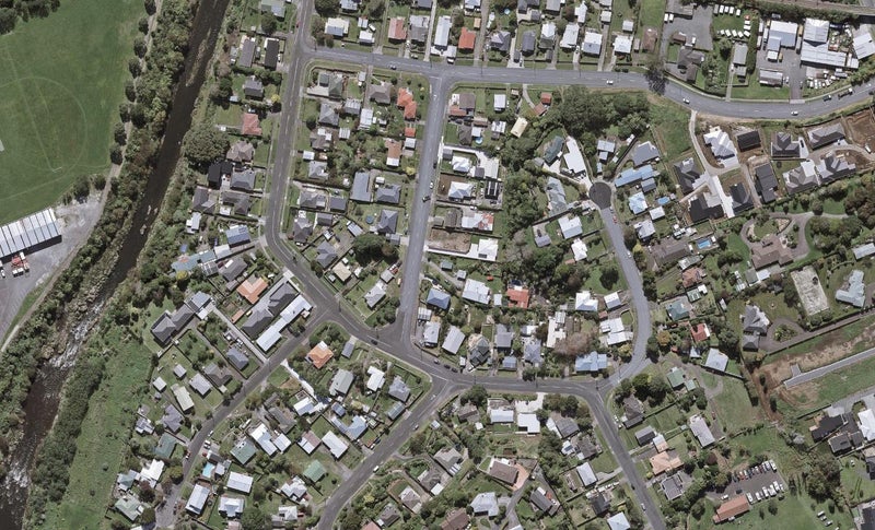 11 Tupoki Street, Glen Avon, New Plymouth - Carousel 1