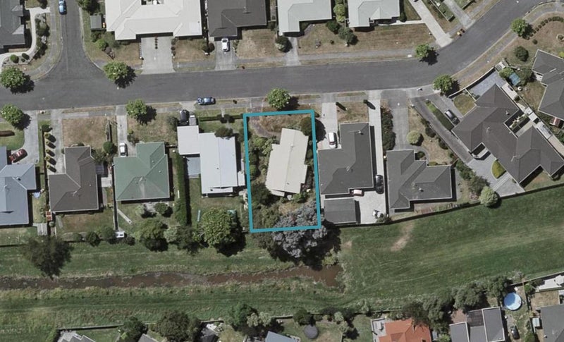 9 Sunburst Court, Paraparaumu Beach, Paraparaumu - Carousel 1