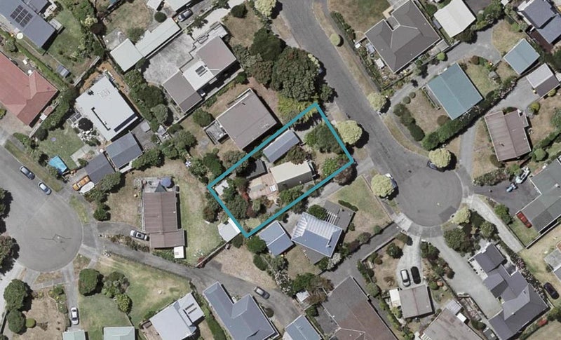 10 Hastings Street, Waikanae Beach, Waikanae - Carousel 1