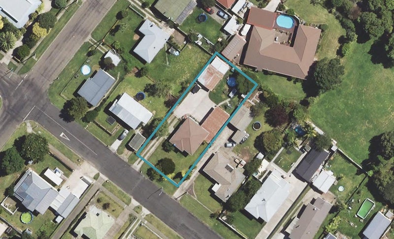 17 Gordon Street, Mangapapa, Gisborne - Carousel 1