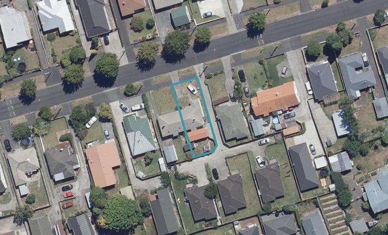60 Claude Street, Fairfield, Hamilton - Carousel 1