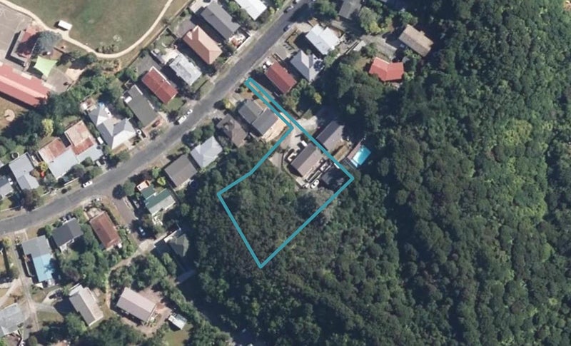 35 Holland Street, Wainuiomata, Lower Hutt - Carousel 1