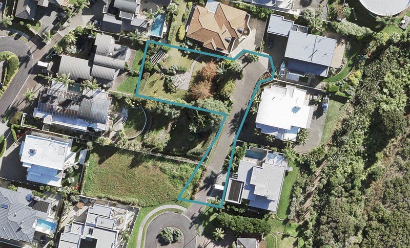32 Courtneys, West Harbour, Auckland - Carousel 1