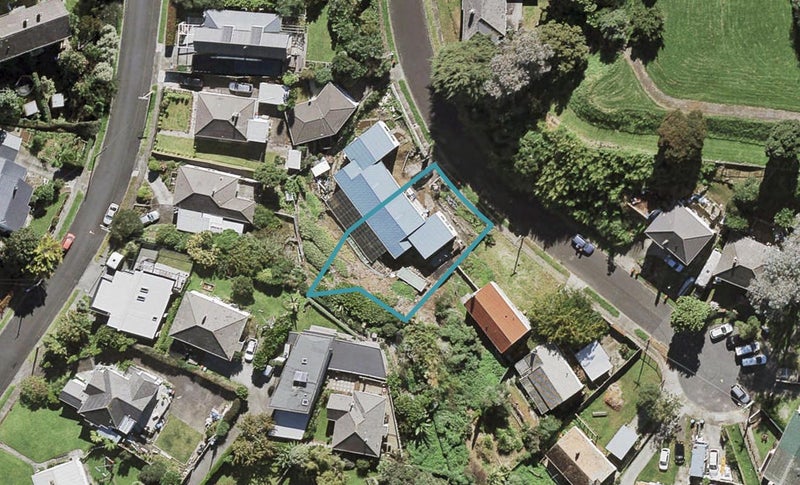 9 Connolly Avenue, Mount Roskill, Auckland - Carousel 1
