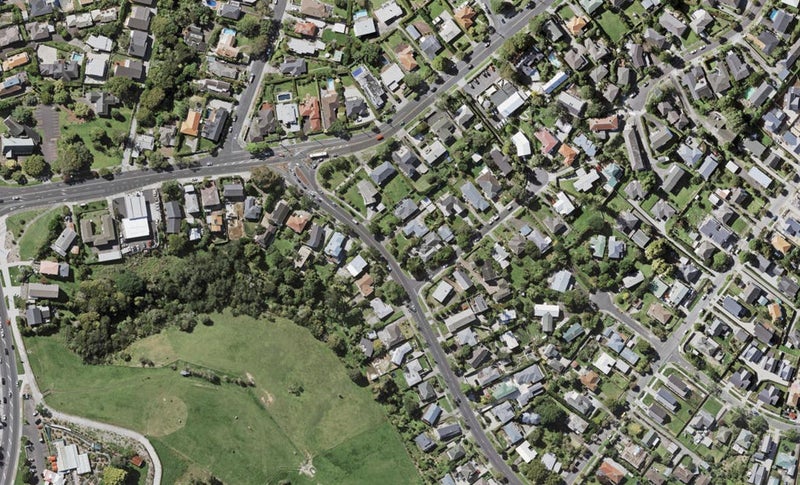 6 Apirana Avenue, Glen Innes, Auckland - Carousel 1
